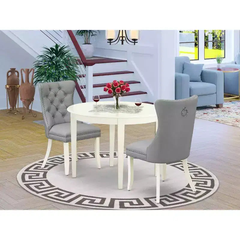 Ensemble de salle à manger 3 pièces HomeStock avec table ronde plateau bois massif finition blanc lin