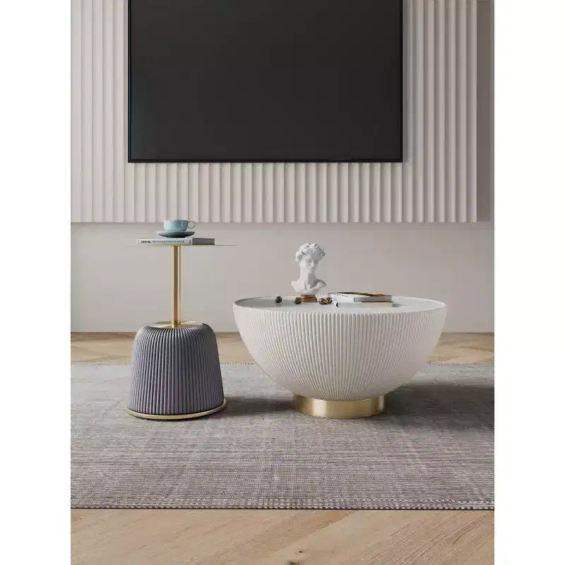 Manhattan Comfort Ensemble de 2 tables basses et tables d'appoint Anderson en similicuir avec plateau en métal