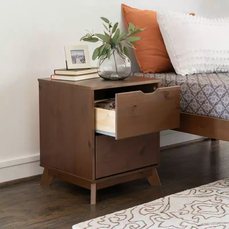 Commode et table de chevet Powell Pensy Twin Platform Bed